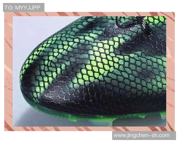 探索足球鞋的设计与功能特点揭示运动员的选择与表现之道